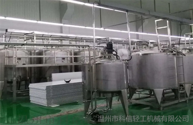 科信定制 全自動(dòng) 不銹鋼 時(shí)產(chǎn)8000瓶蘋果醋飲料生產(chǎn)線設(shè)備